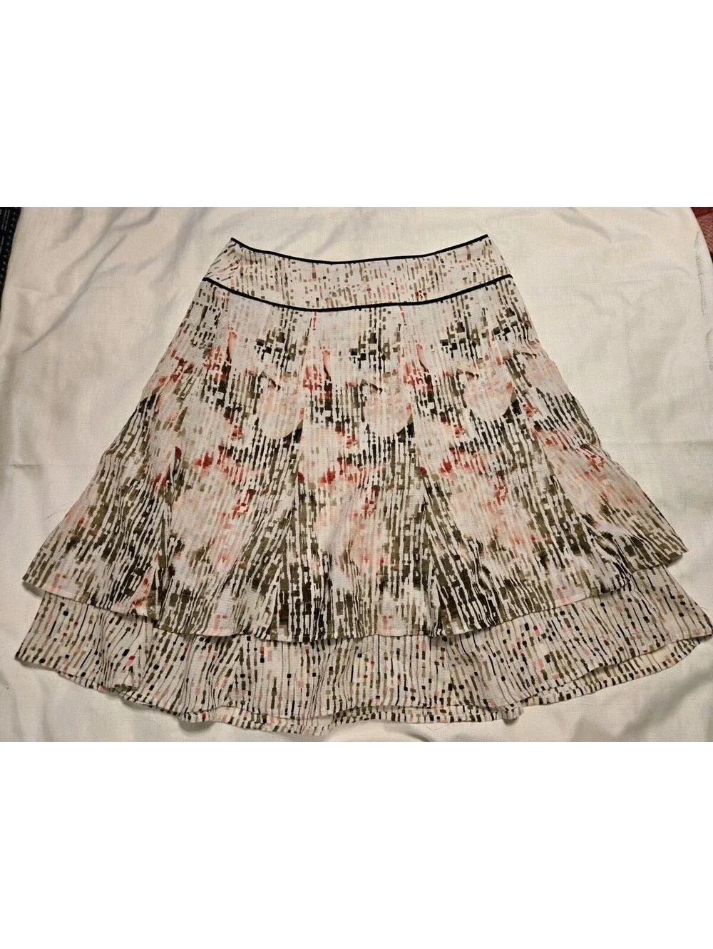 White House Black Market Multi Tiered Soft Skirt Size 6 Pink Olive Abstract